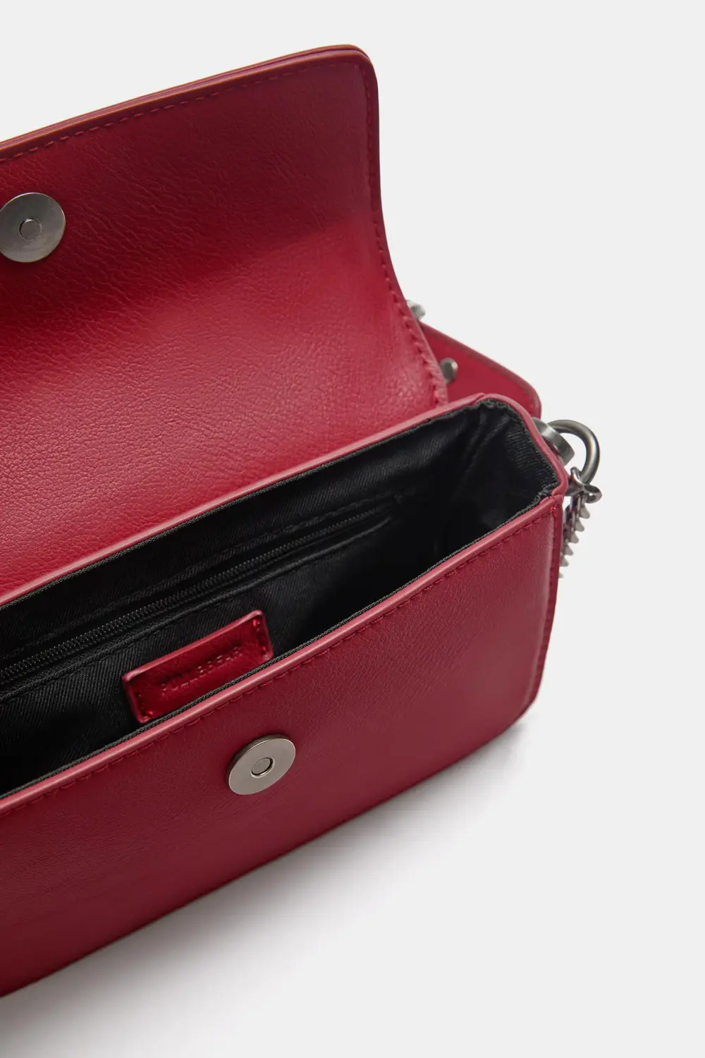 Bolso de hombro cadena tachas