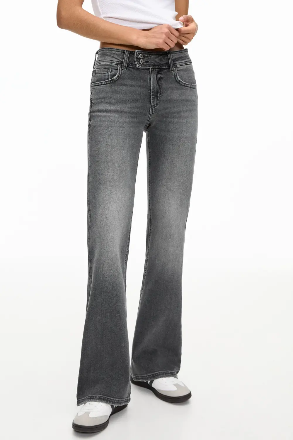 Jeans bootcut tiro bajo