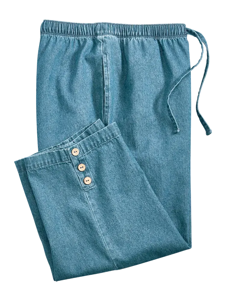 Women's Denim Capris With Button Detail