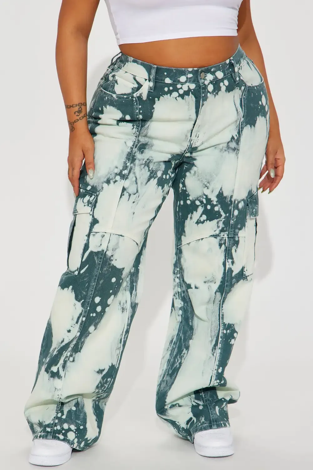 Can't Look Away Easy Waist Cargo Jeans - Blue/combo