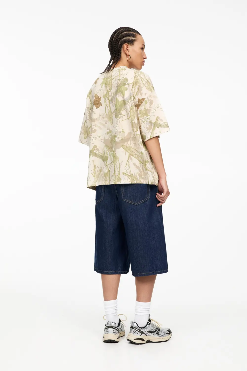 Camiseta STWD estampado hojas