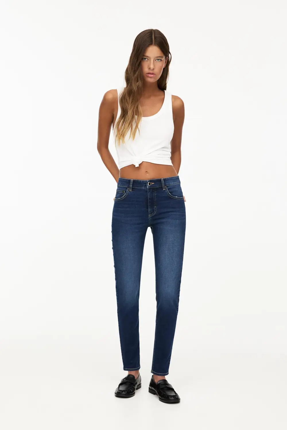 Jeans skinny tiro medio