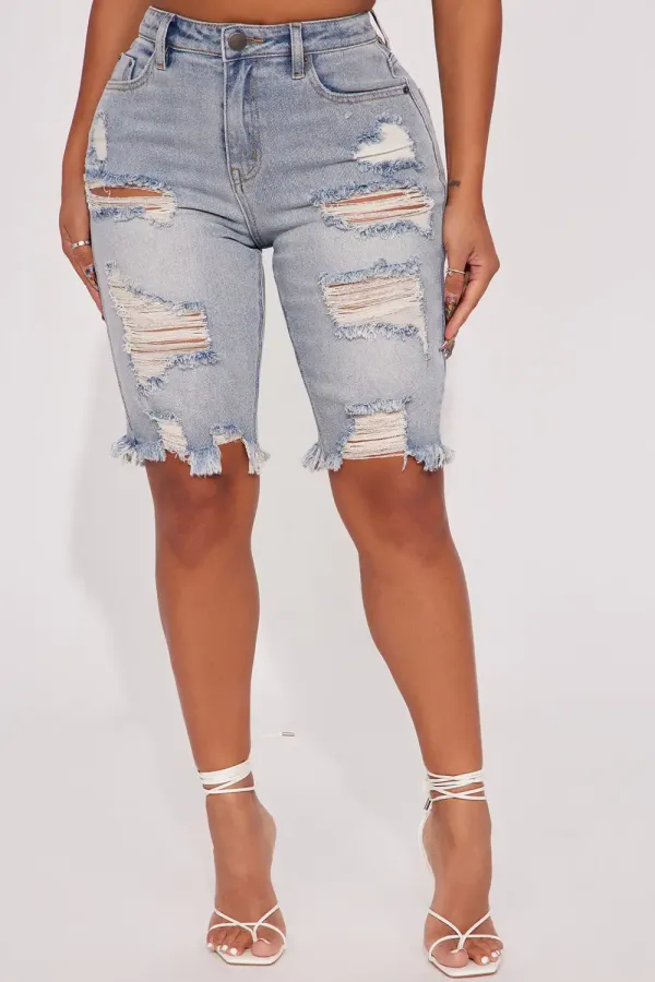 Change Your Mind Stretch Denim Bermuda Shorts - Light Wash