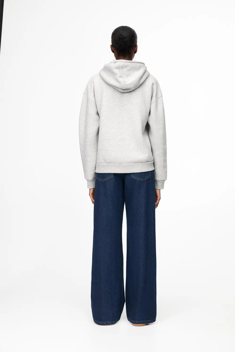 Sudadera básica capucha