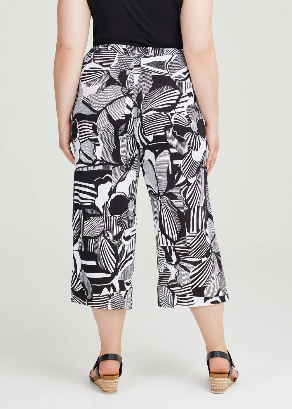 Natural Abstract Flower Crop Pant