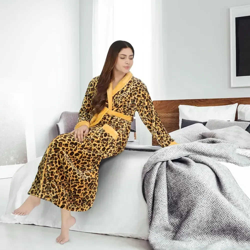 Women Fleece Shawl Collar Bathrobe - Plush Long Robe
