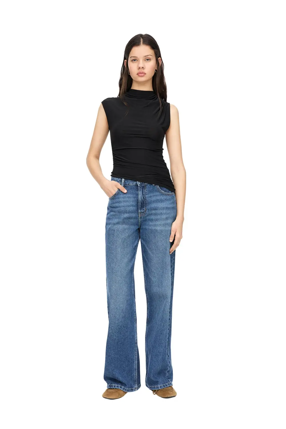 Asymmetric gathered T-shirt