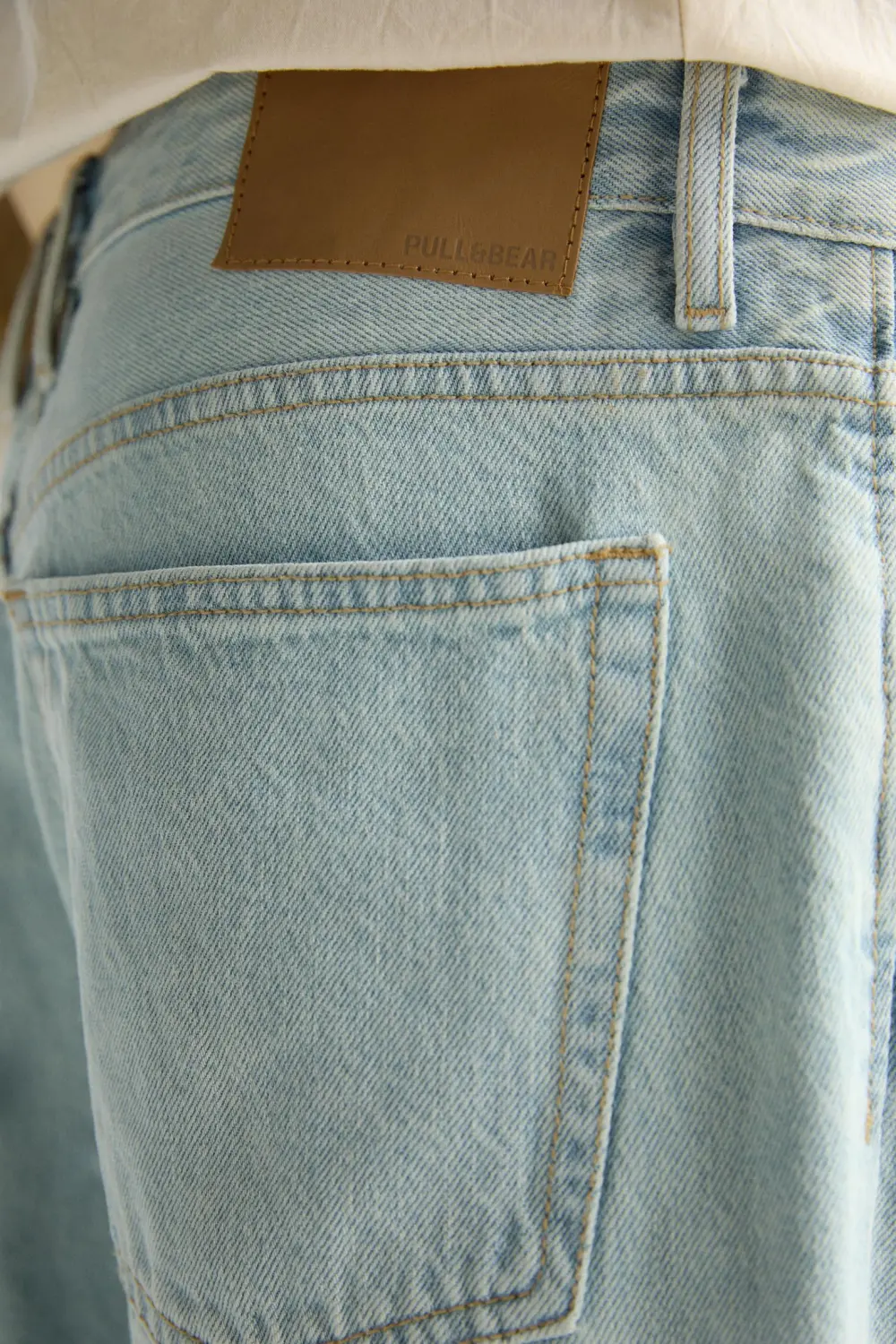 Standard jeans