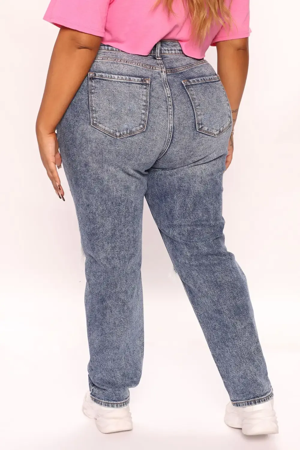 Go Off Boyfriend Distressed Jeans - Medium Blue Wash