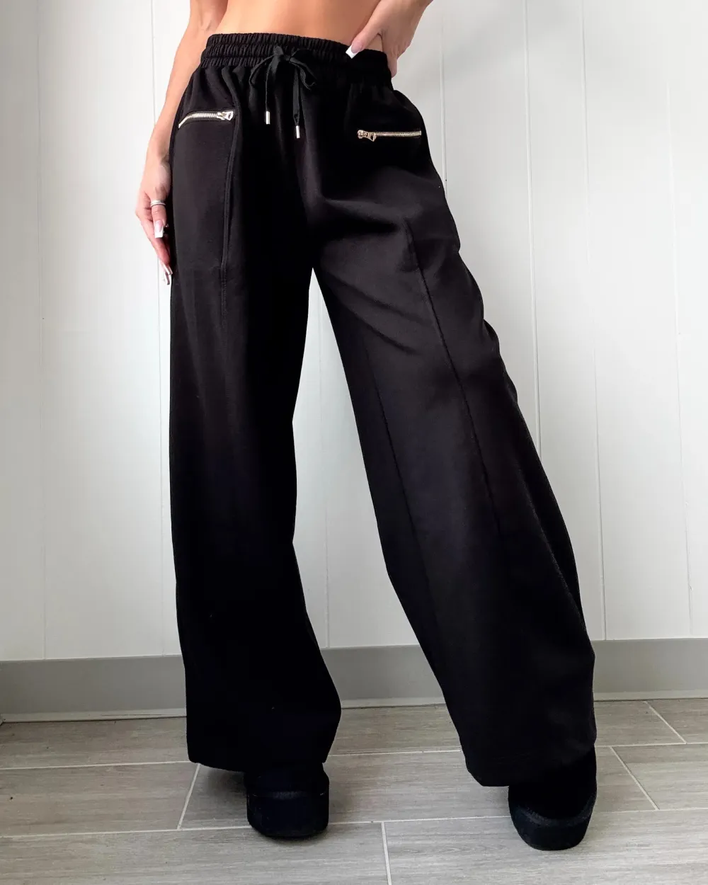Regular Sweatpants - Black