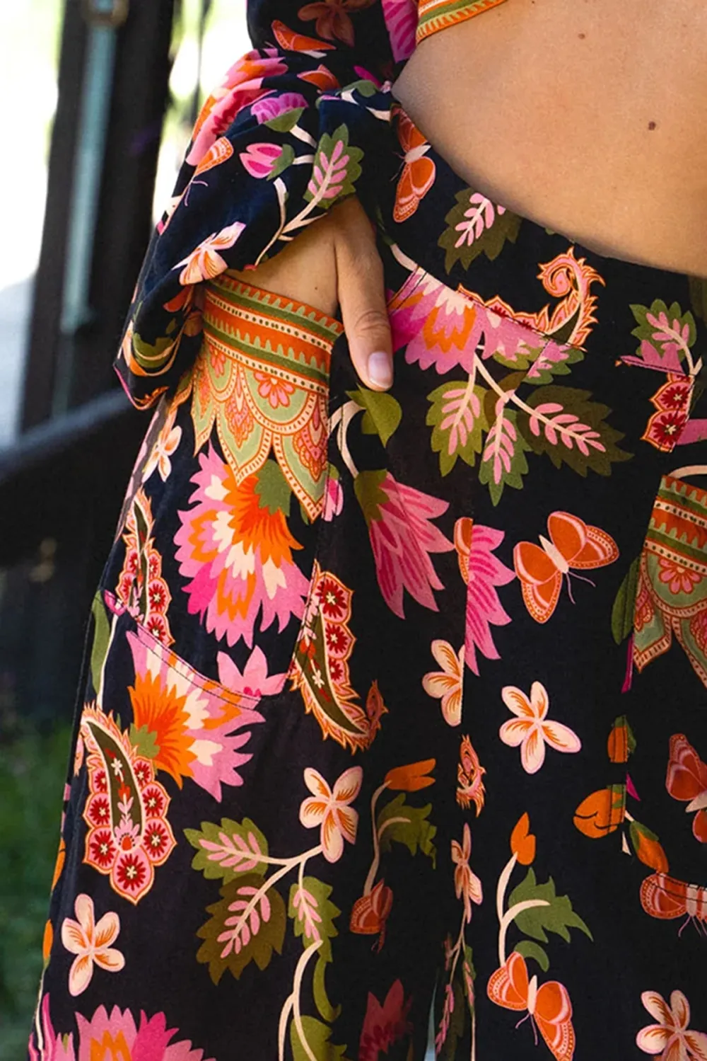 Black And Pink Floral Print Crop Top And Pants Set
