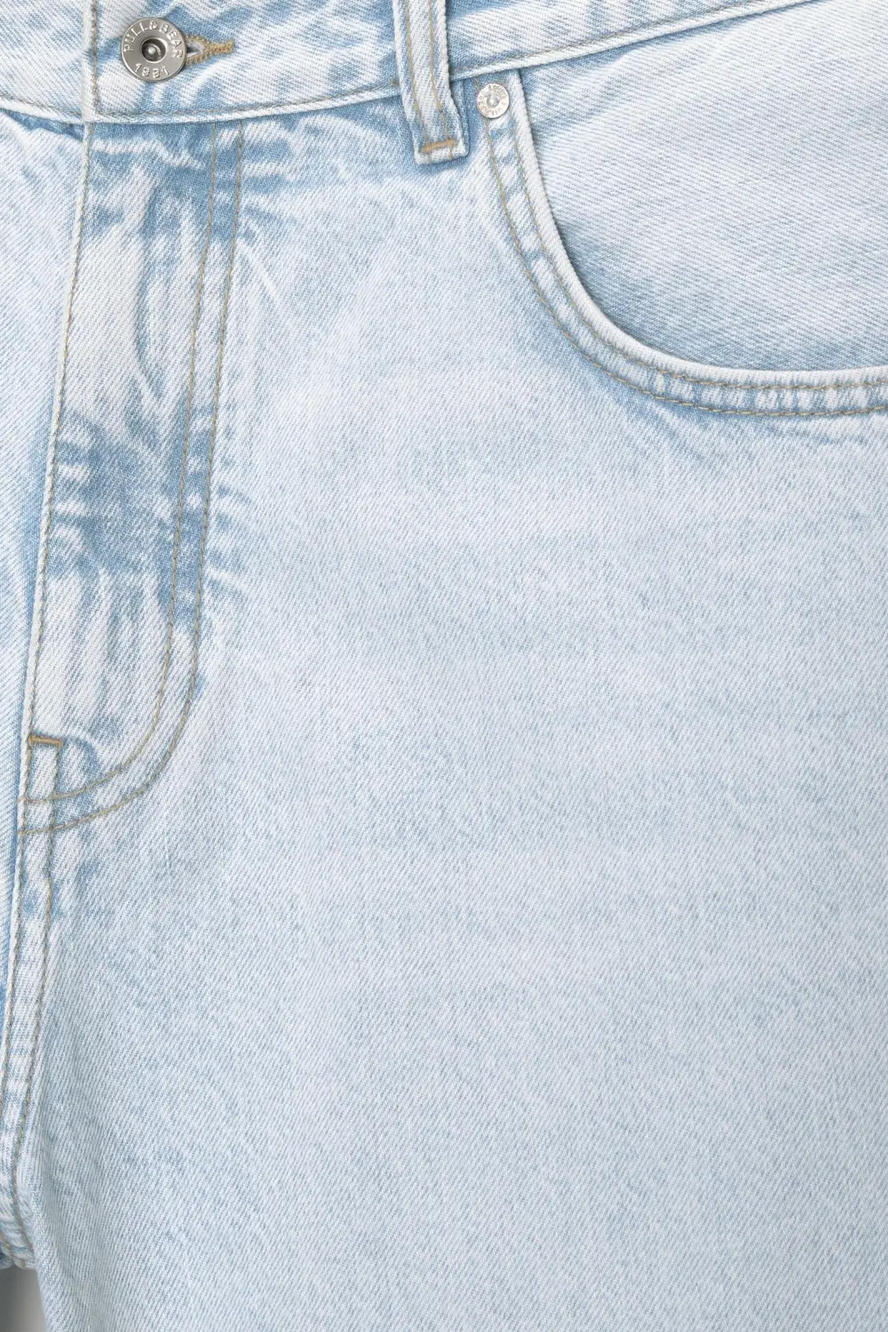 Baggy denim Bermuda shorts