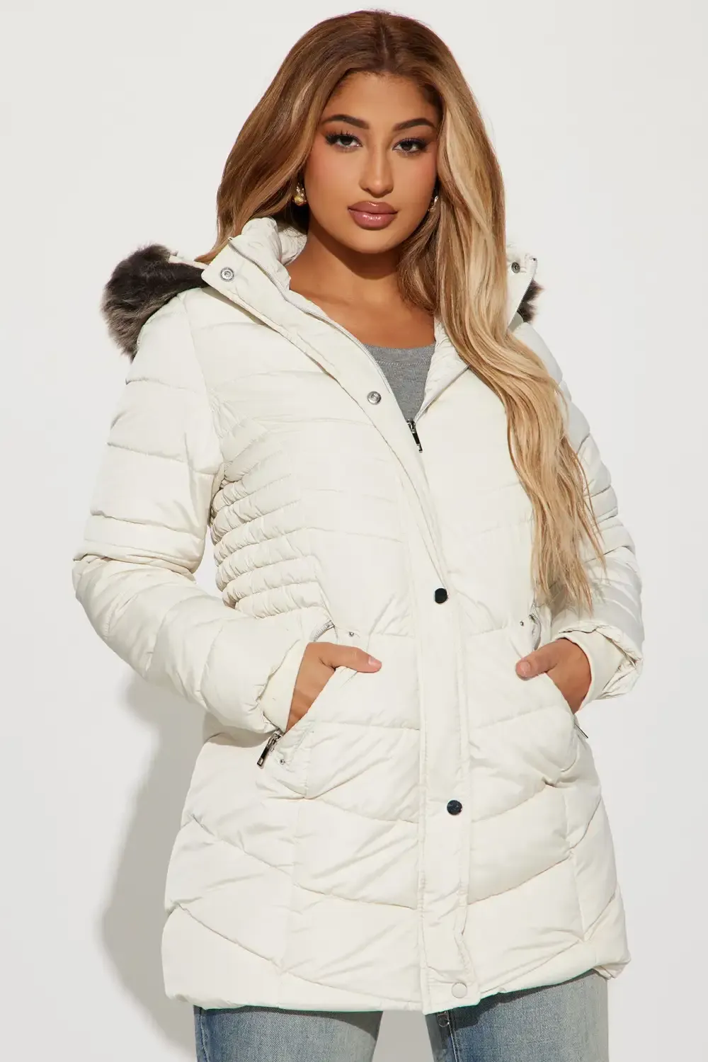 Hugs In The Snow Long Puffer Jacket - White
