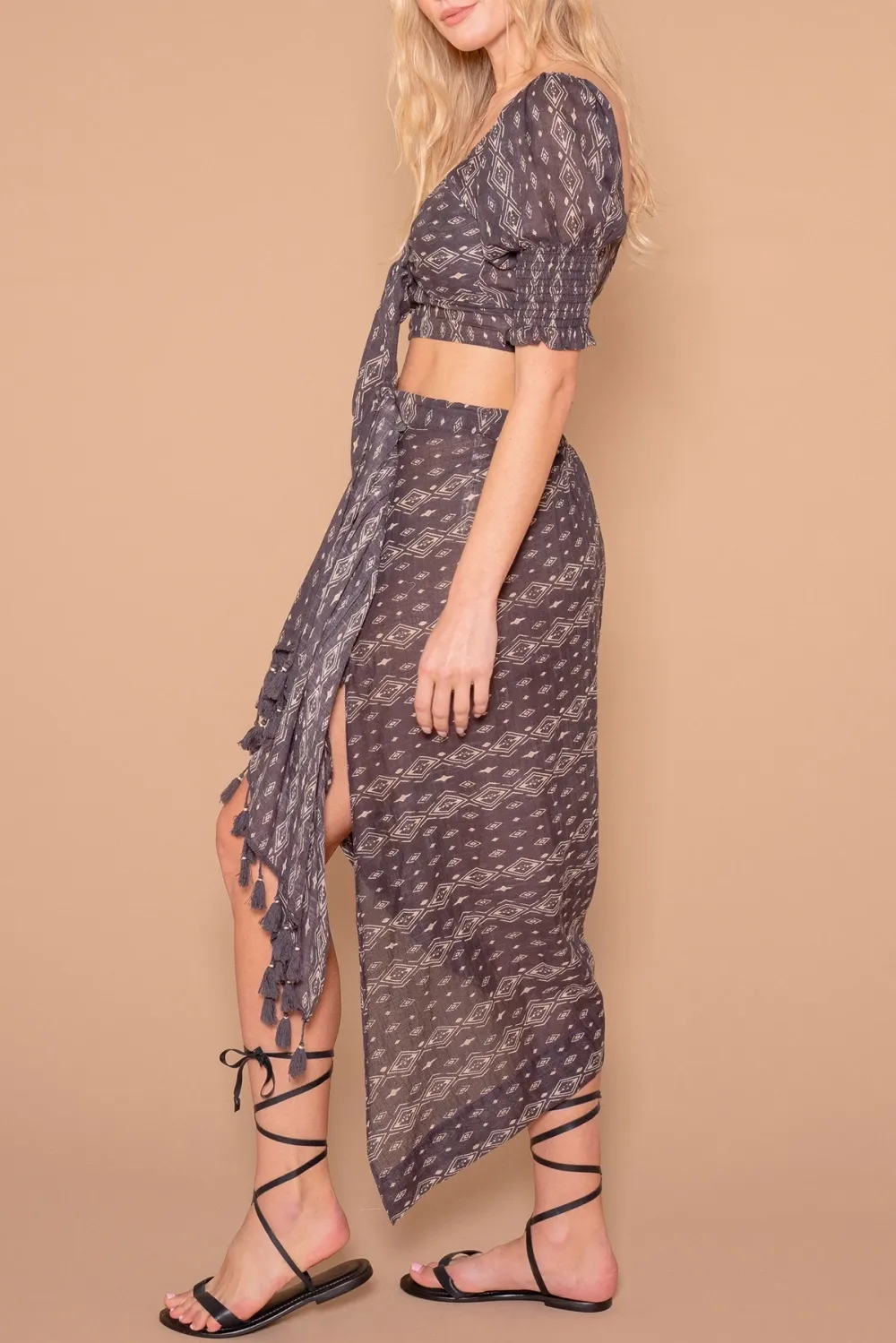 Black Ditsy Print Puff Sleeve Crop Top