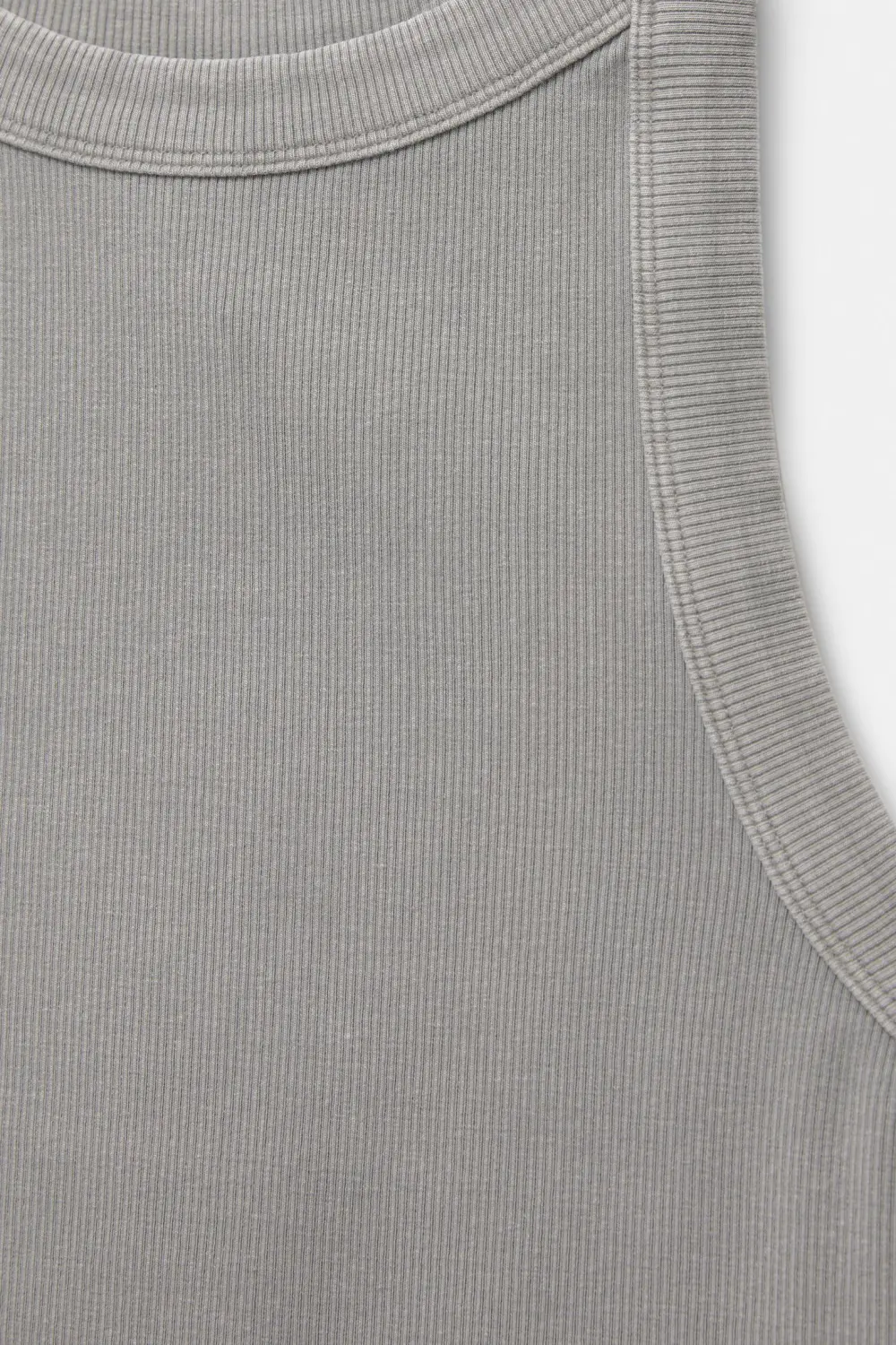 Halter neck tank top with trims