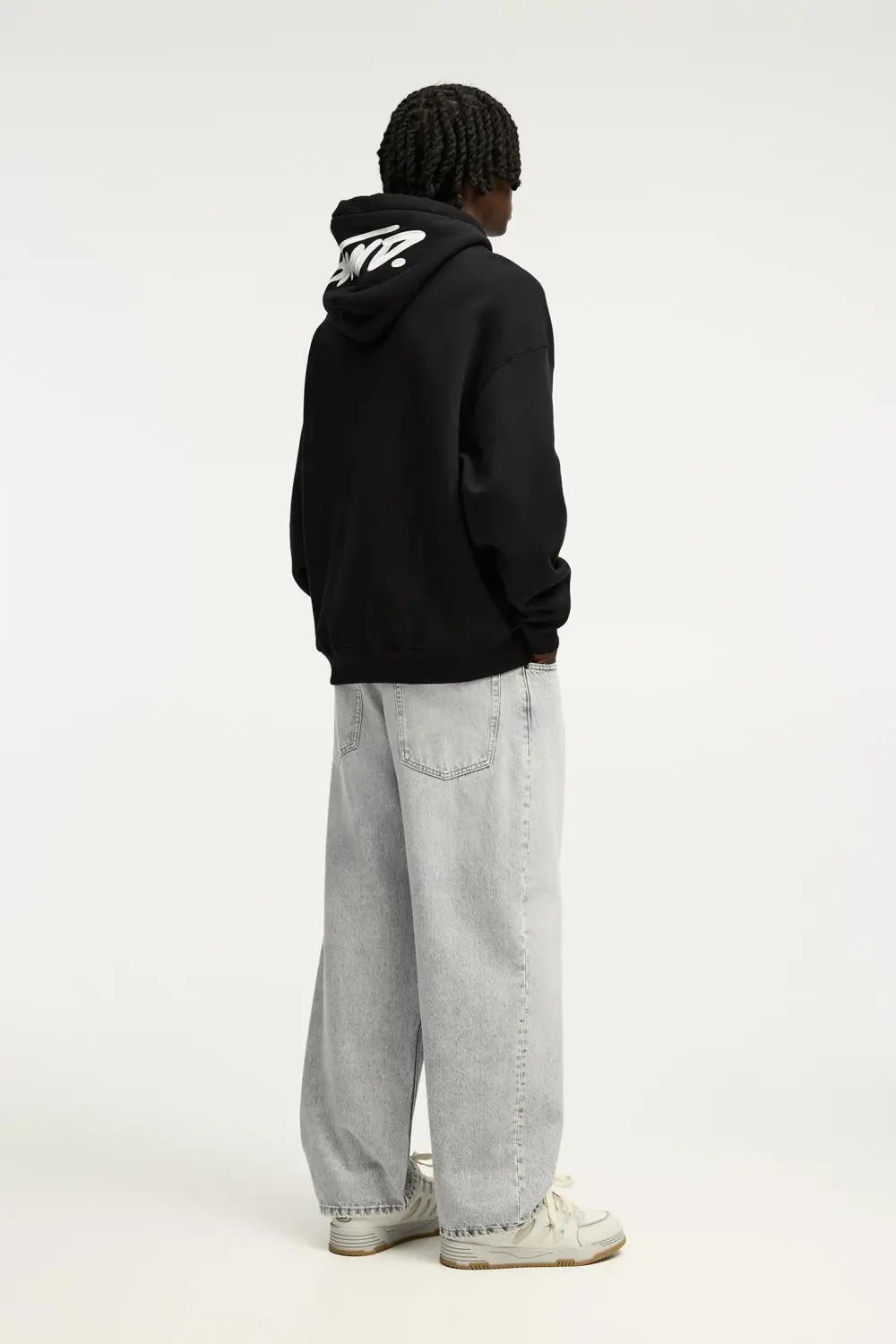 Loose baggy jeans