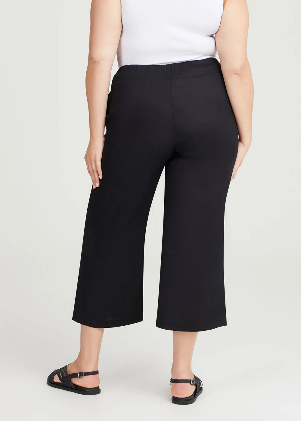 Stretch Linen Foundation Crop Pant