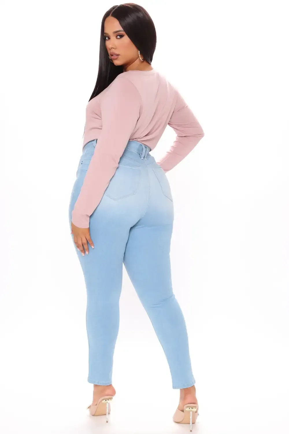 Statuesque Booty Lifting Jeans - Light Blue Wash