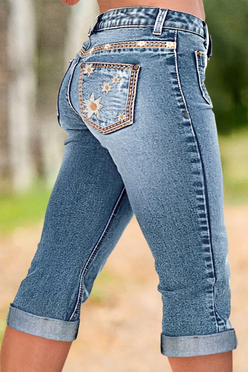 Floral Embroidered Button Fly Mid Rise Capri Jeans