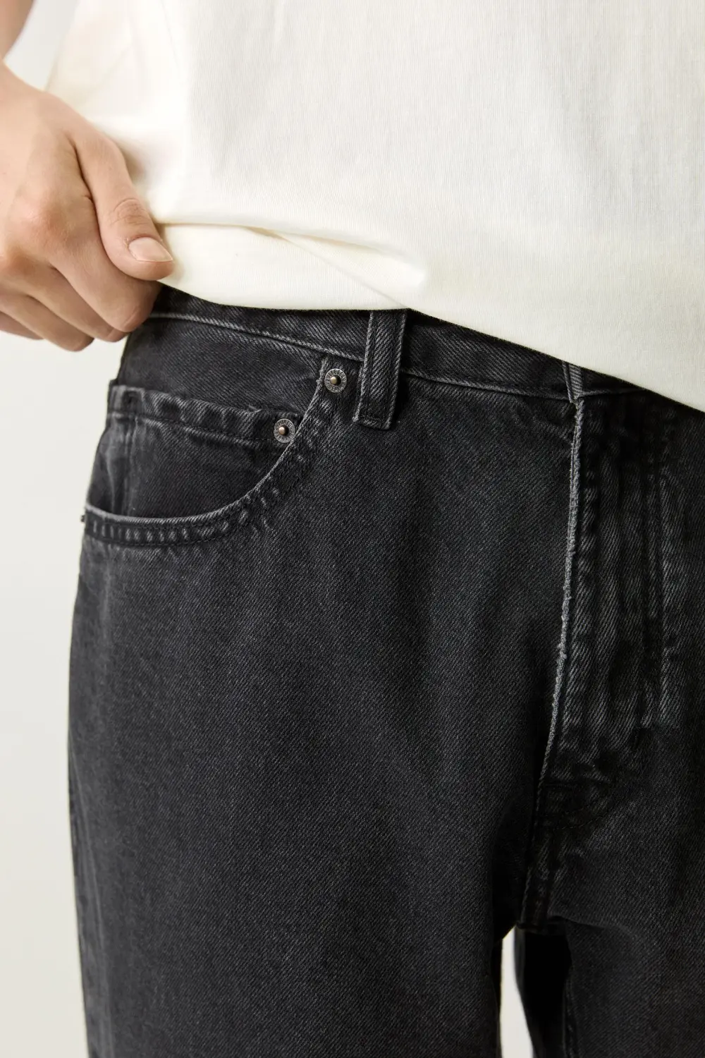 Standard jeans