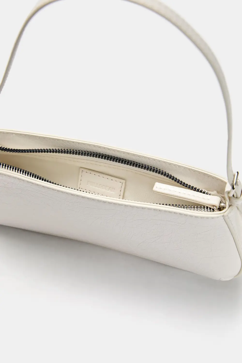 Bolso de hombro charol