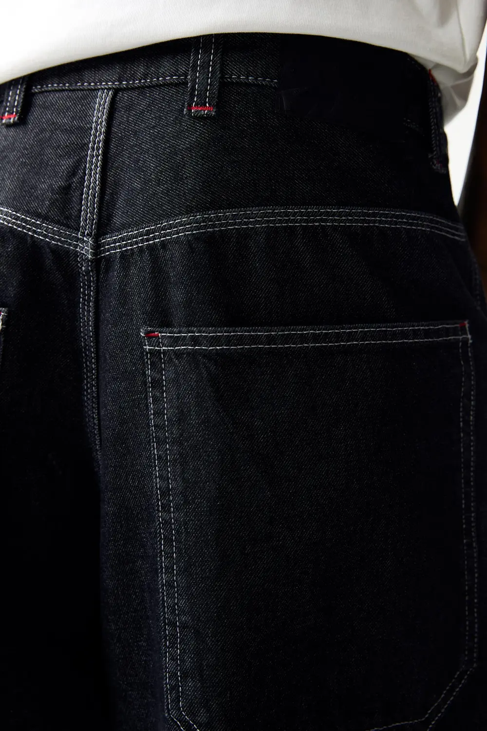 Super baggy carpenter jeans with turn-up hems