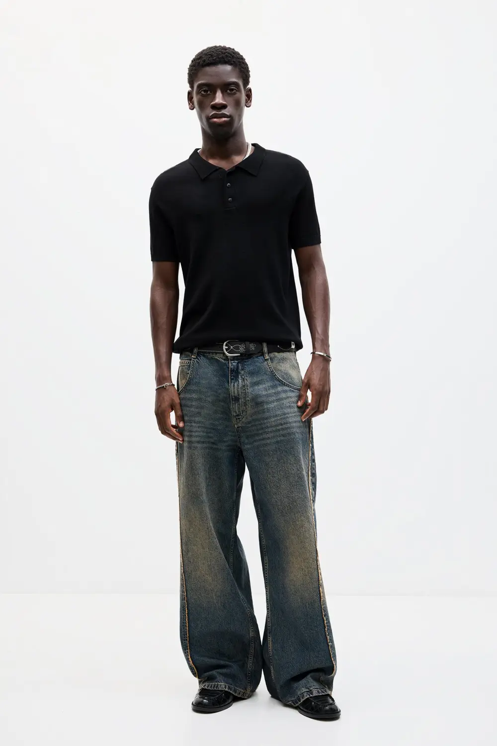 Short sleeve knit polo shirt
