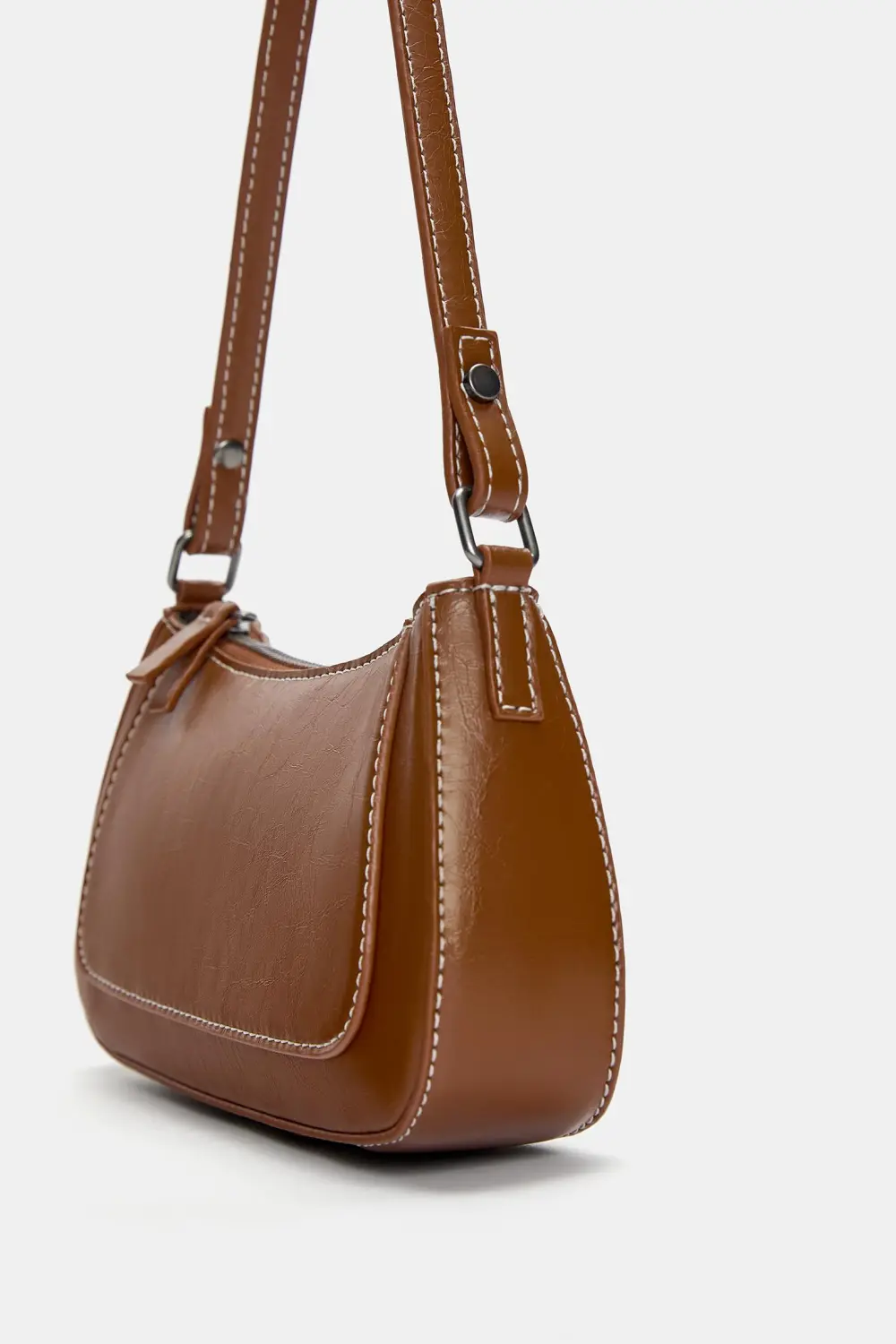 Bolso de hombro costuras