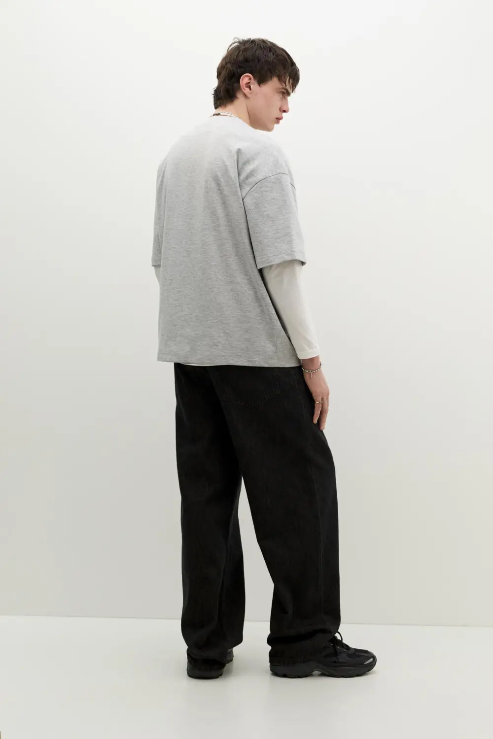 Wide-leg jeans