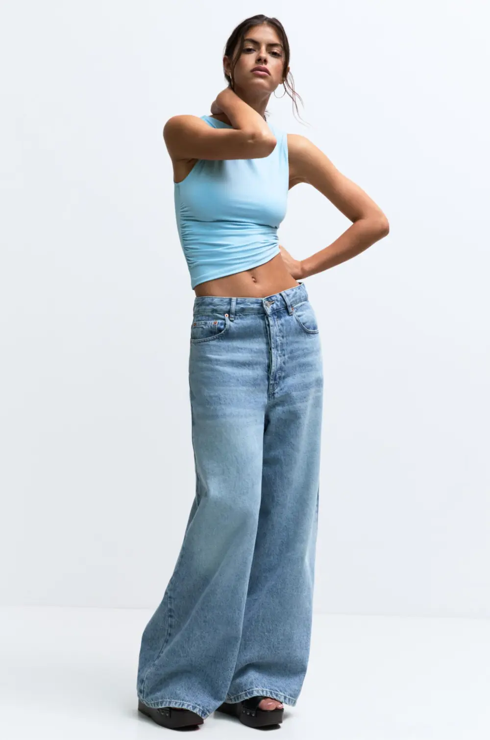 Gathered polyamide top