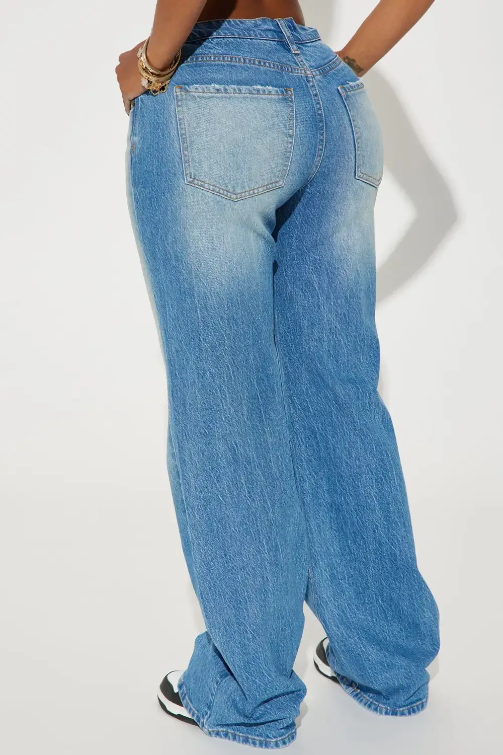 Lakewood Mid Rise Loose Jeans - Medium Wash