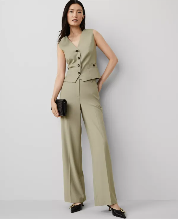 The Wide-Leg Pant