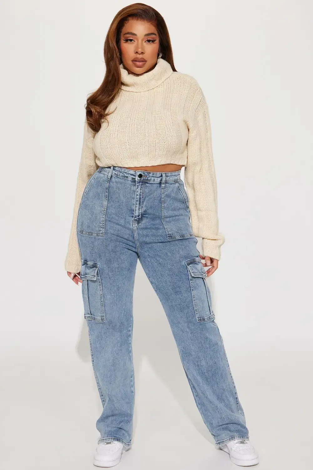 Crowd Pleaser Stretch Cargo Jeans - Medium Wash