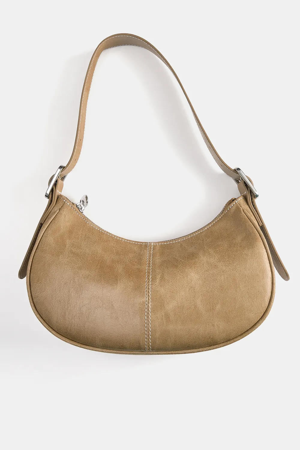 Bolso de hombro desgastado