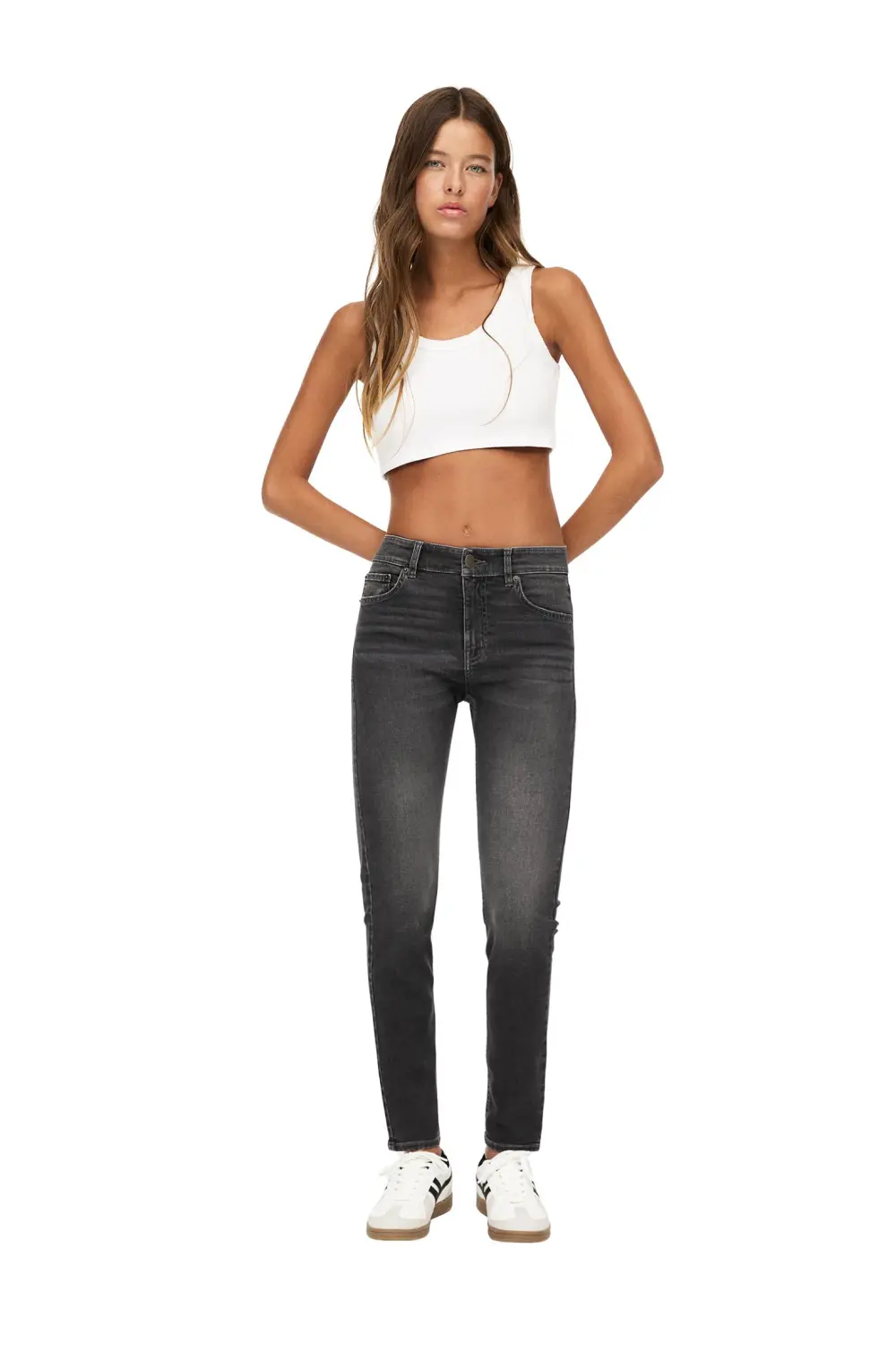 Jeans skinny tiro medio