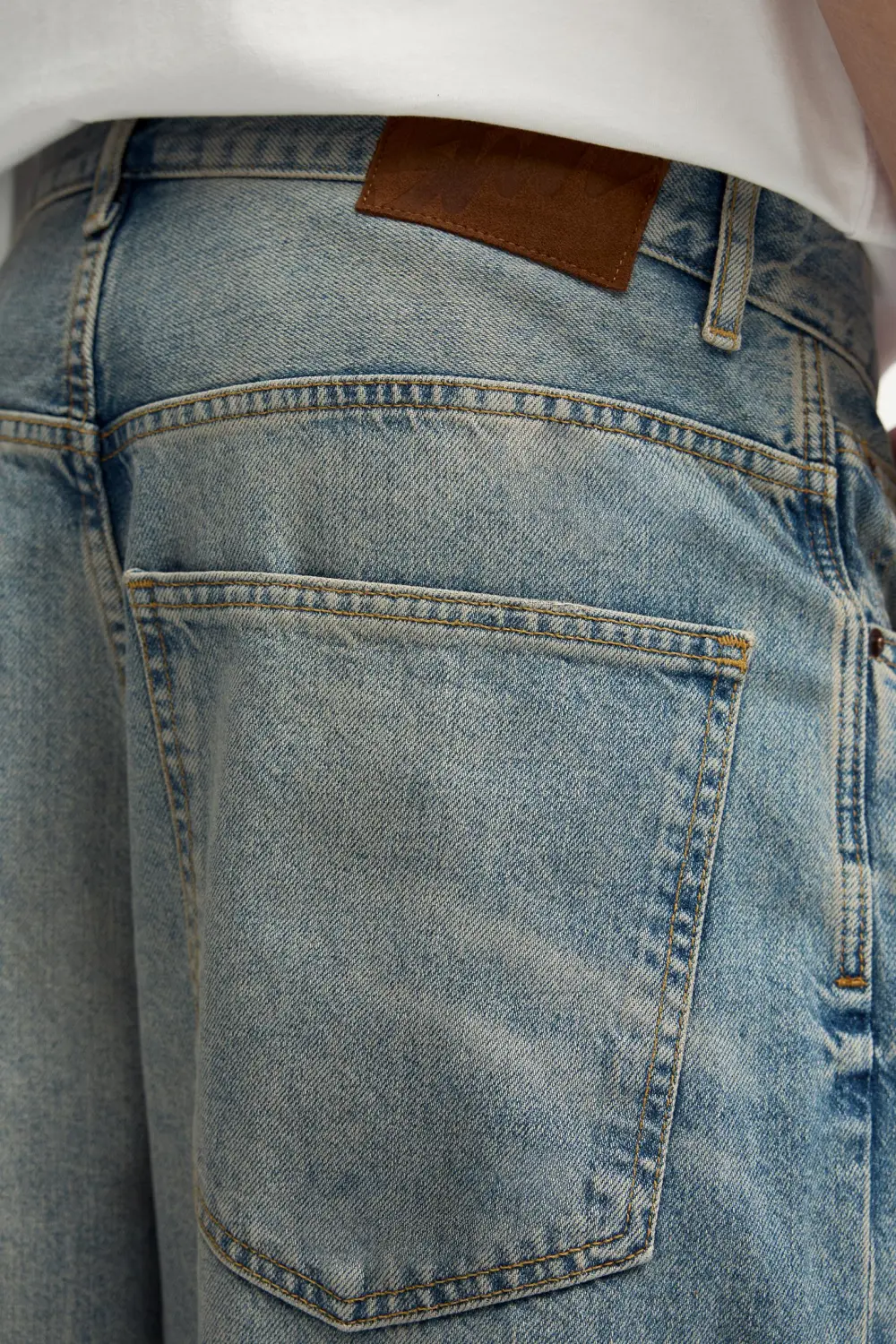 Super baggy washed finish jeans