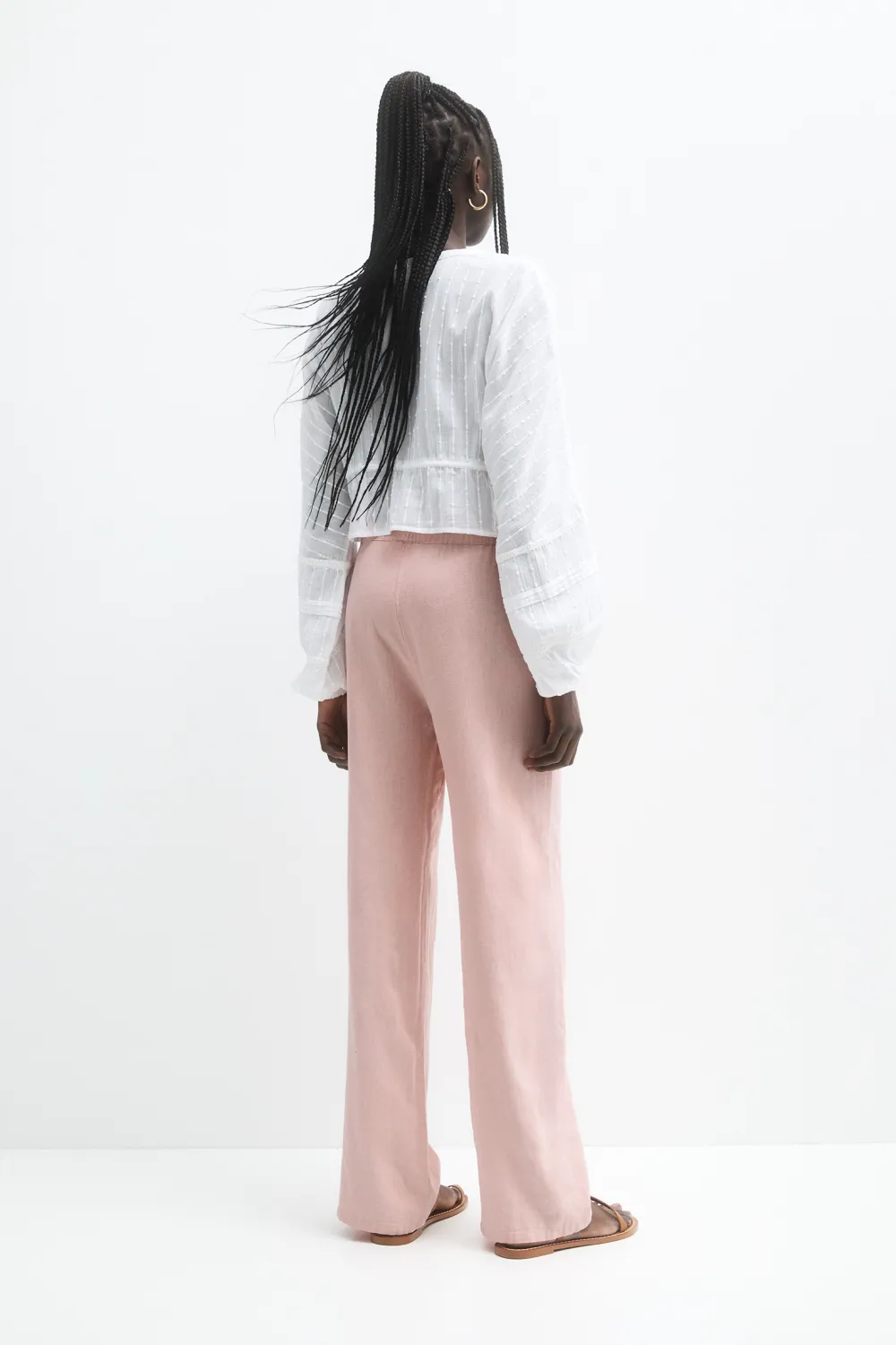 Pantalón fluido con lino