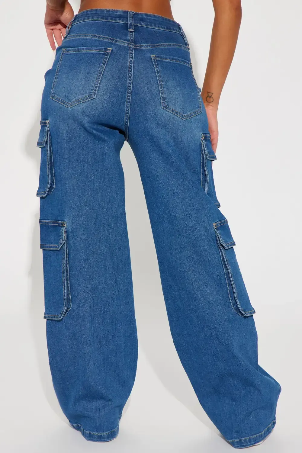 Deep Dive Low Stretch Cargo Jeans - Medium Wash