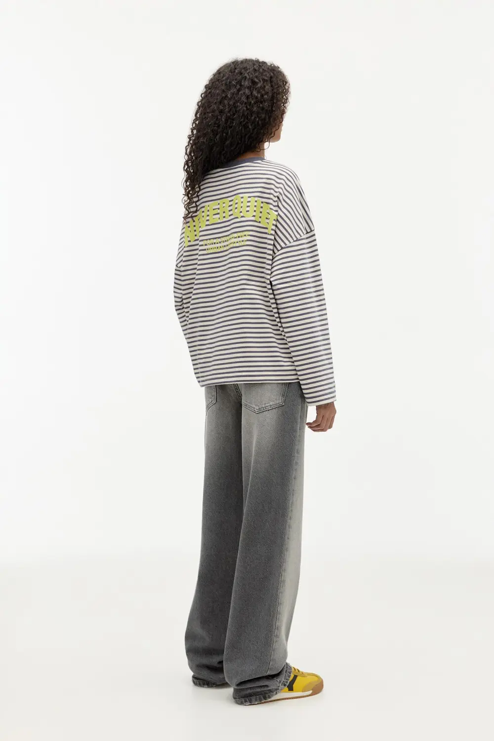 Camiseta rayas texto contraste