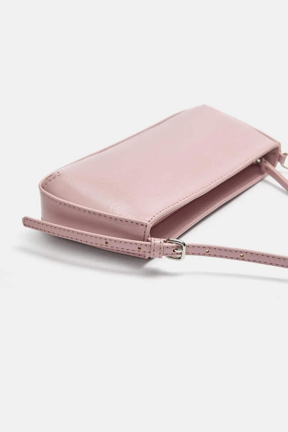 Bolso de hombro charol