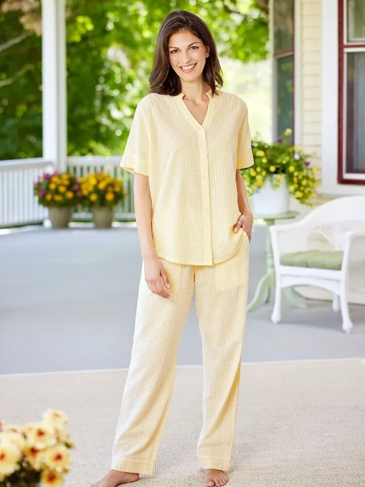 Women's Lightweight Cotton Seersucker Short-Sleeve Pajama Set