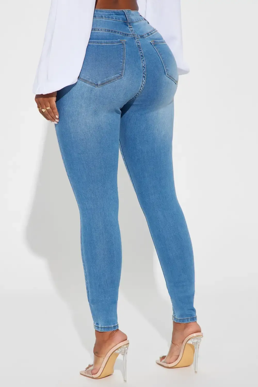 Huntington Super Stretch Distressed Skinny Jeans - Light Wash