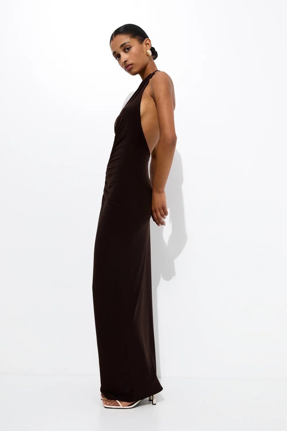 Vestido largo halter espalda descubierta