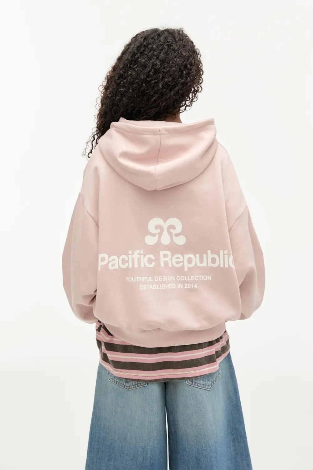 Sudadera capucha logo bordado