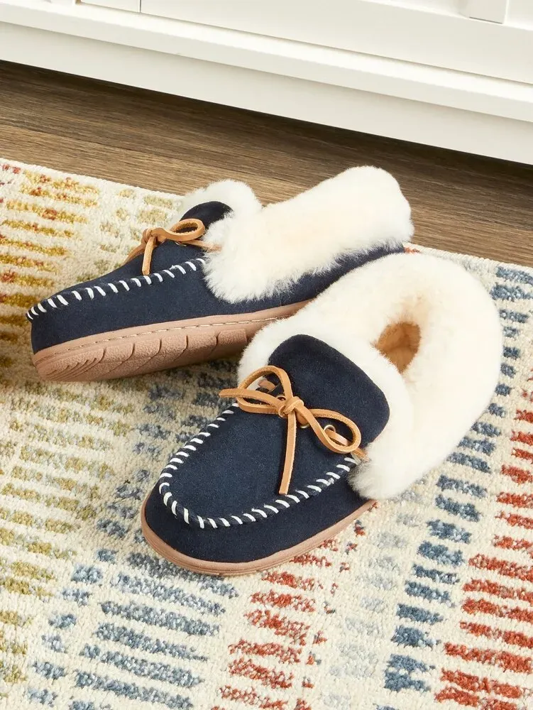 Women's Sheepskin Moccasins