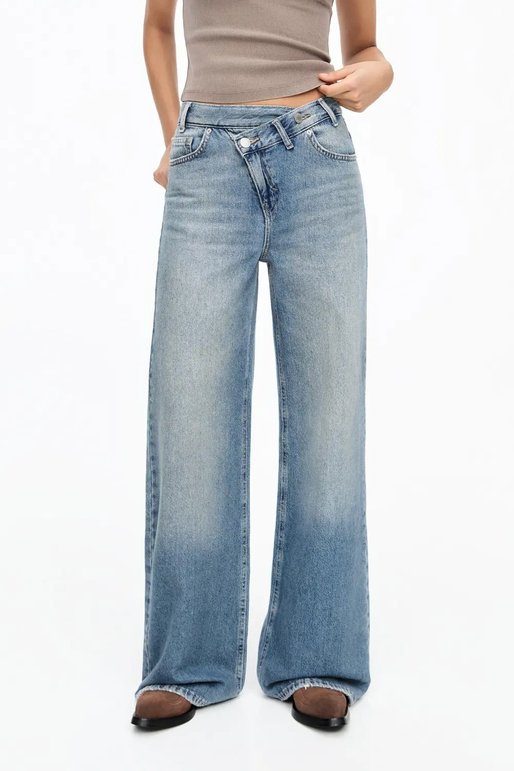 Jeans wide leg cintura cruzada
