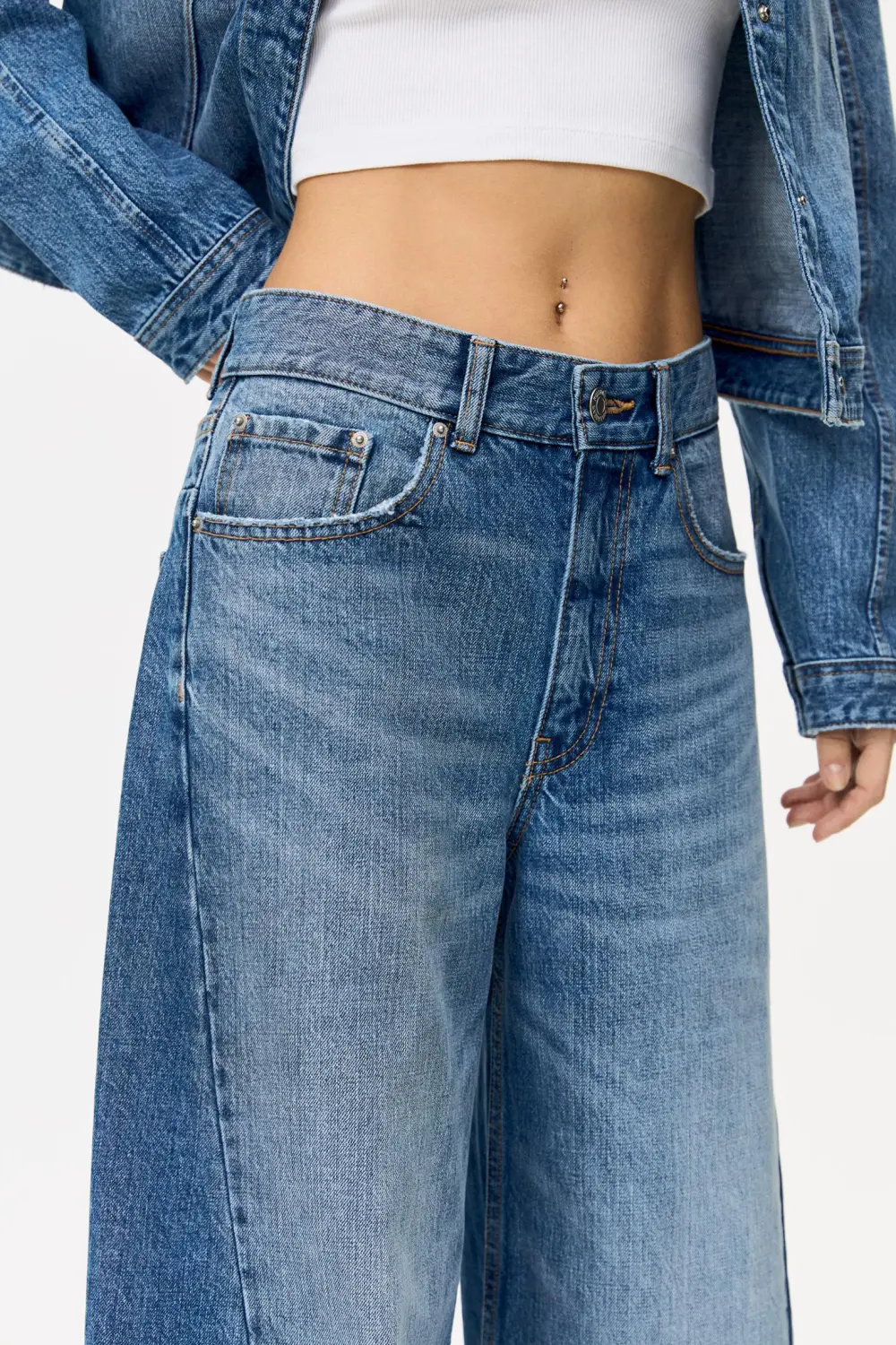 Jeans super wide leg trabilla trasera