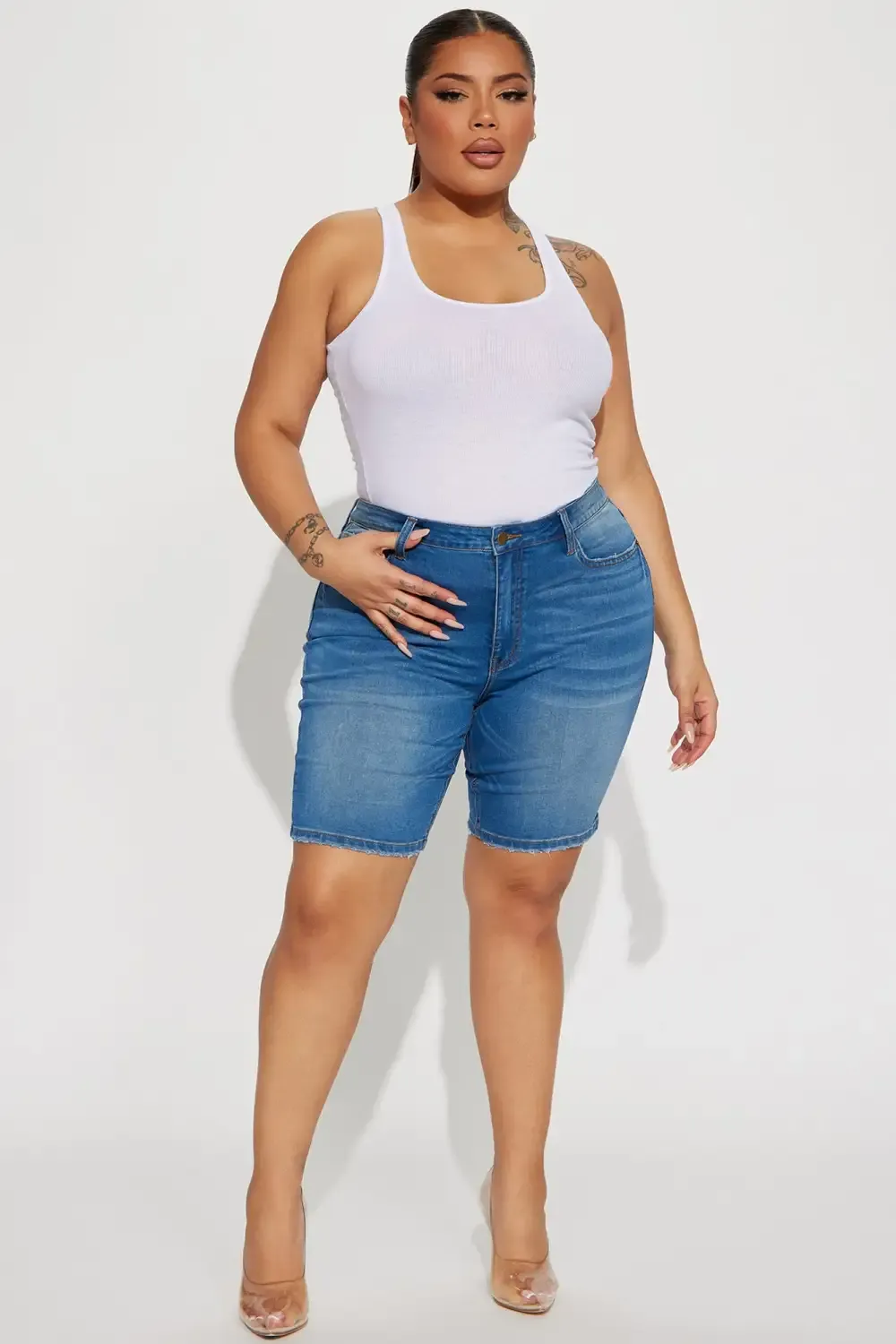 On The List Deluxe Stretch Bermuda Shorts - Medium Wash