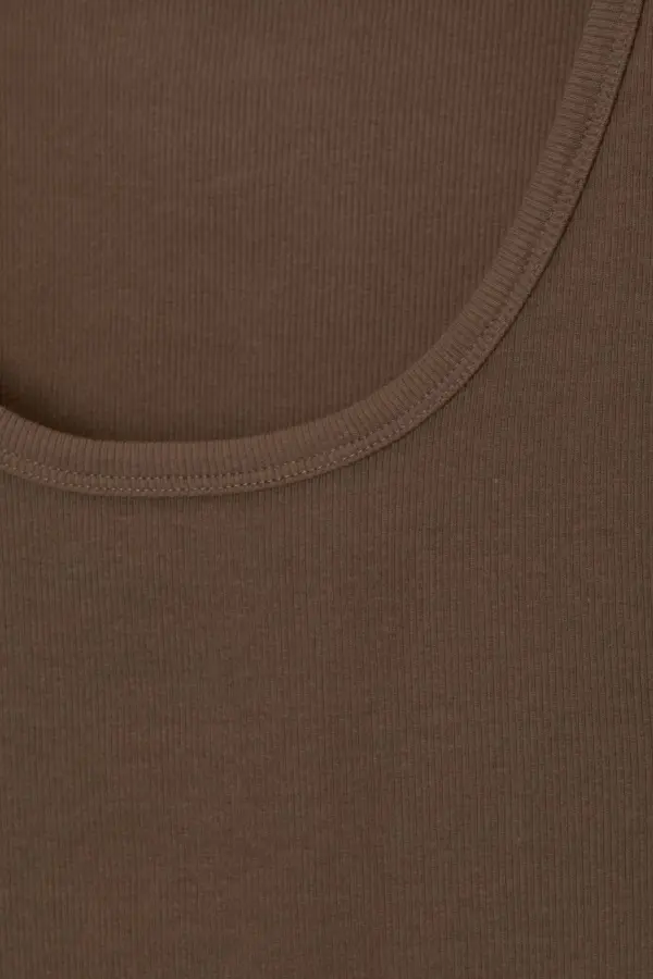 Ribbed short sleeve T-shirt