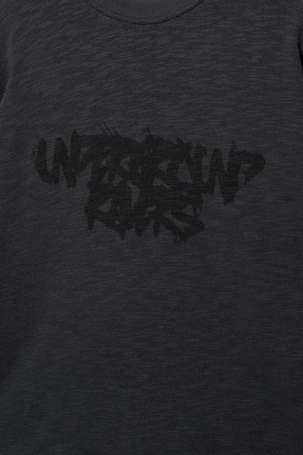 Short sleeve graffiti T-shirt